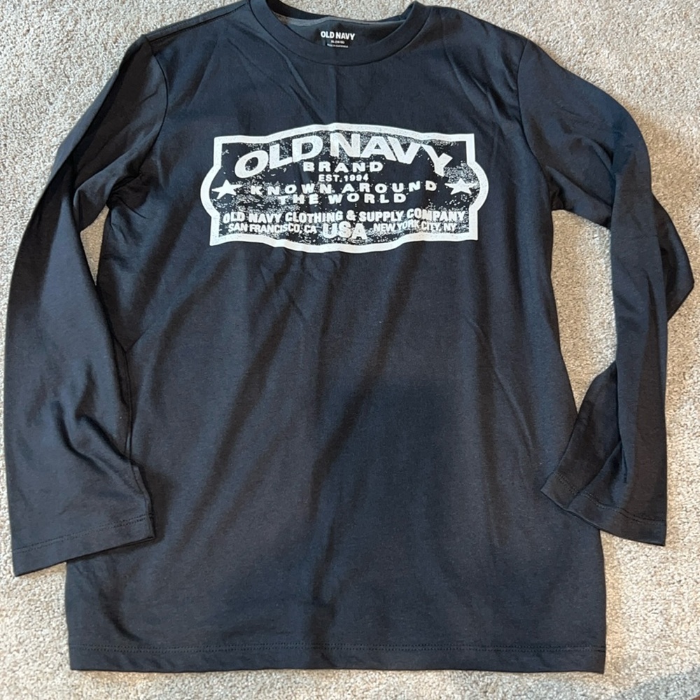 Boy’s Old Navy long sleeve t-shirt